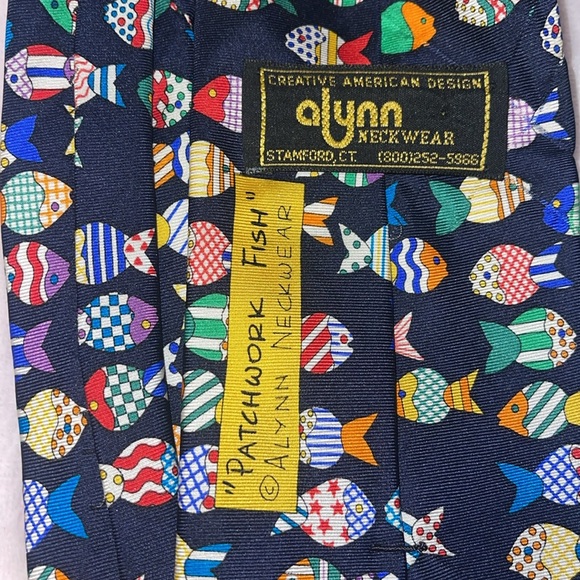 Colorful Fish Pattern Ties - Picture 3 of 9